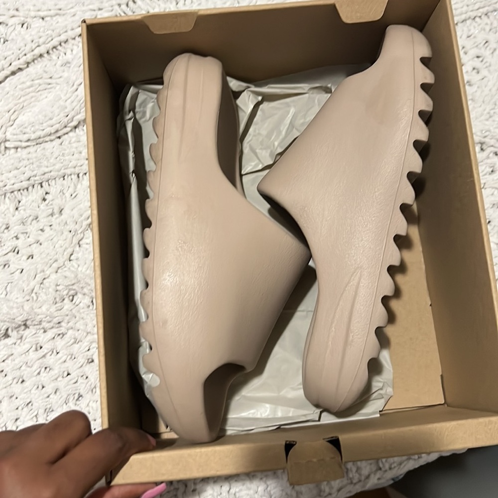 Yezzy Slides Pure - Picture 2 of 4